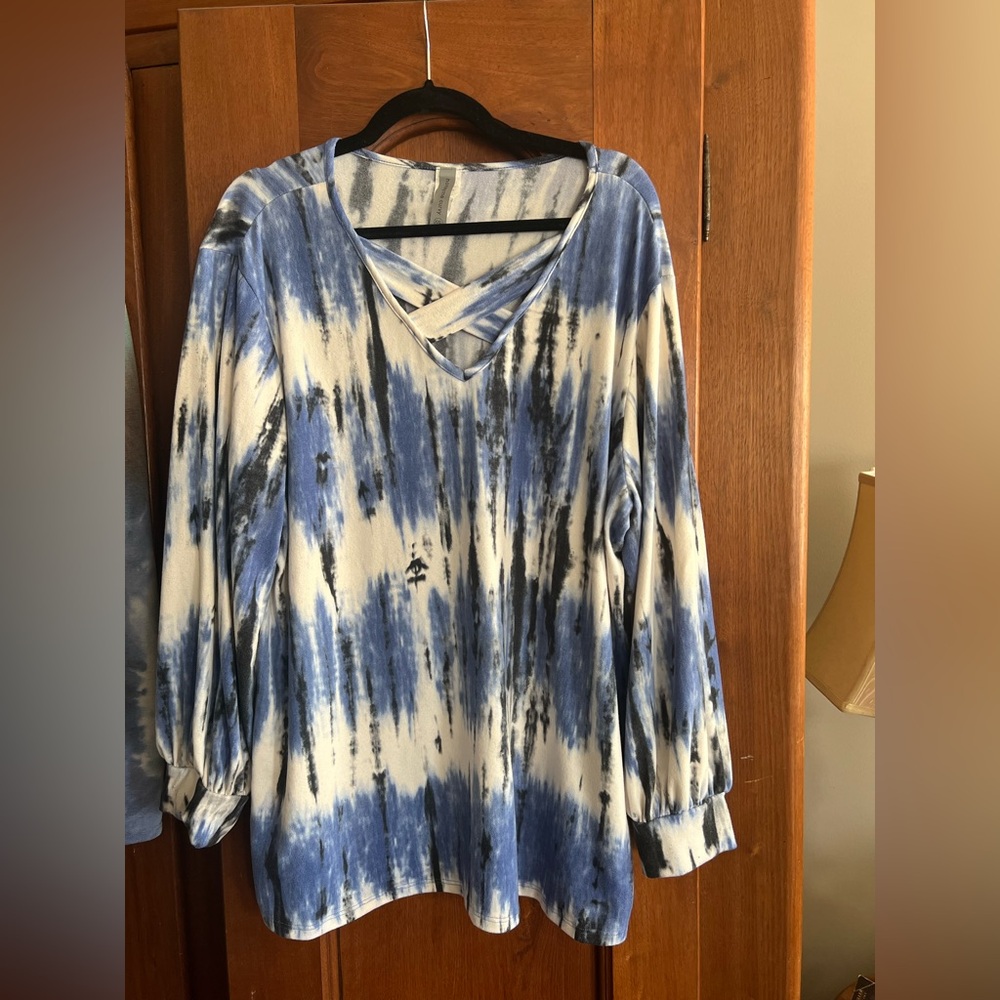 Honeyme Blue and White Tie-Dye Tunic